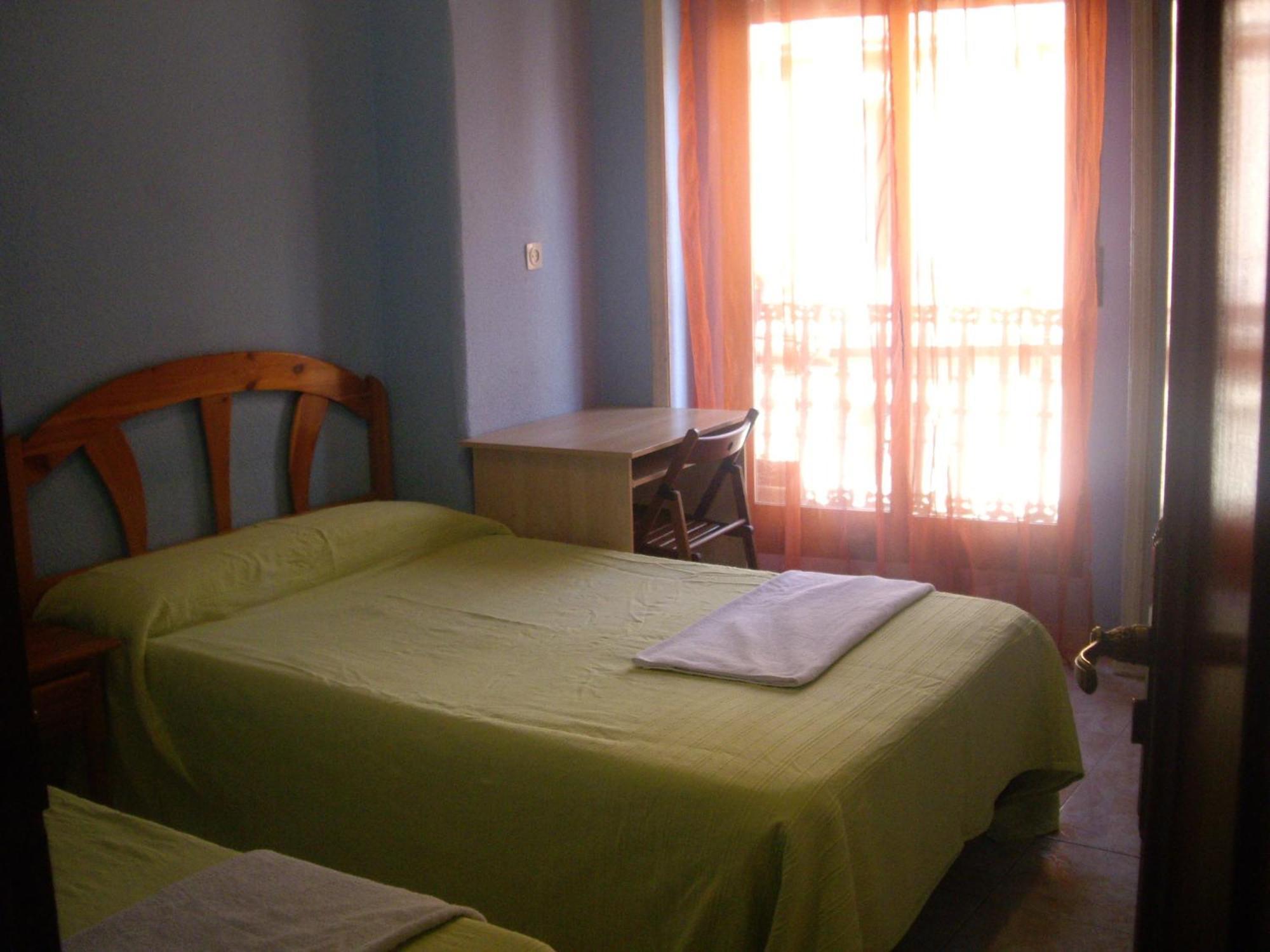 Hostal Pacios Madrid Kültér fotó