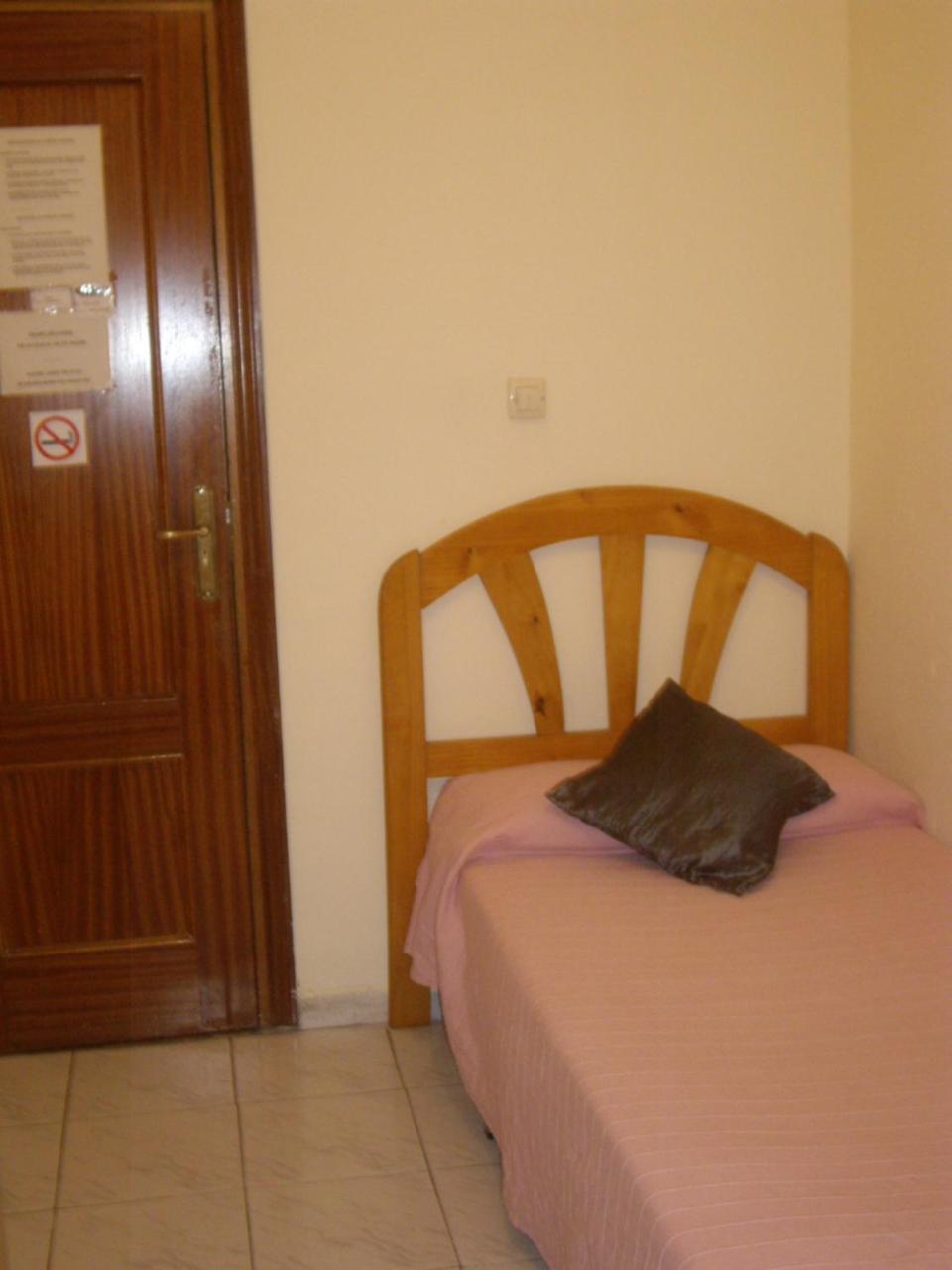 Hostal Pacios Madrid Kültér fotó
